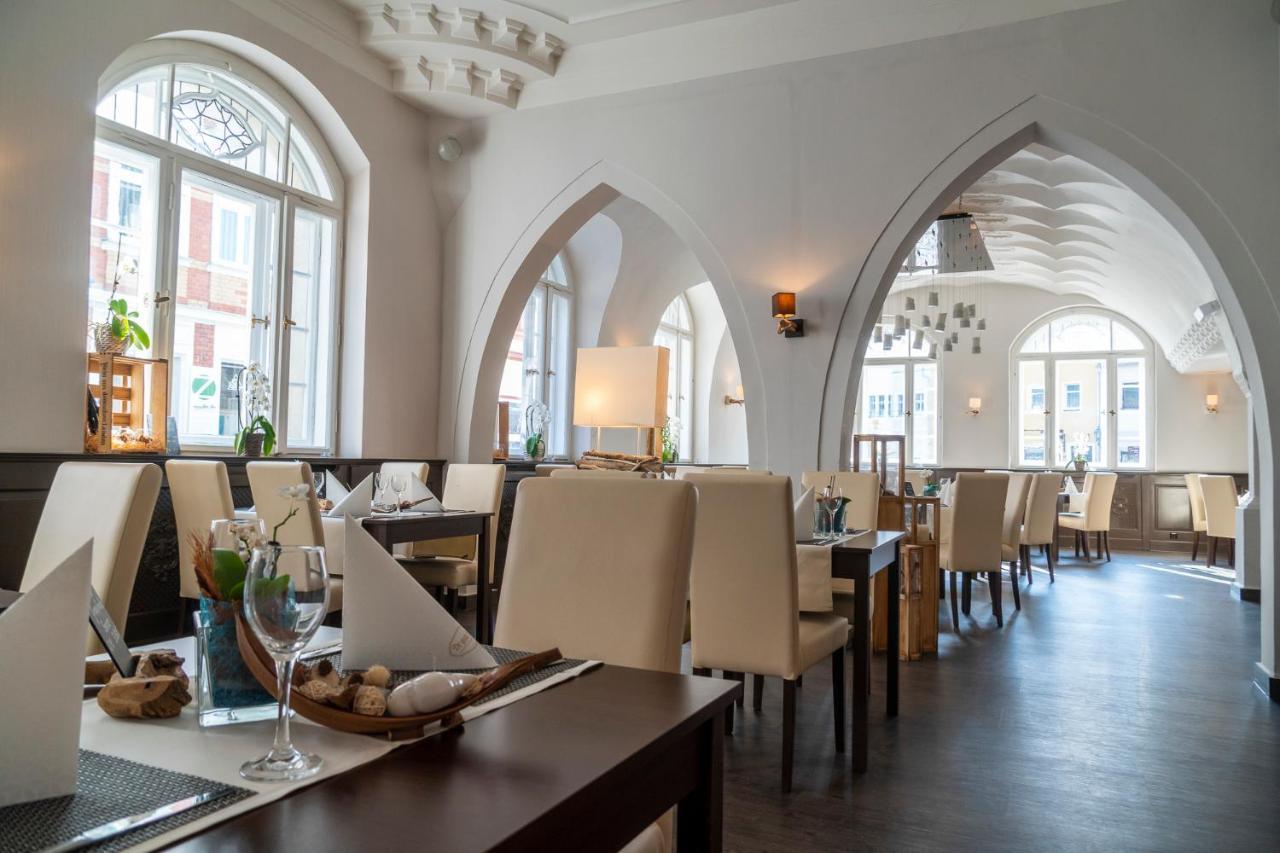 Hotel Ratskeller Schwarzenberg Шварценберг Екстериор снимка