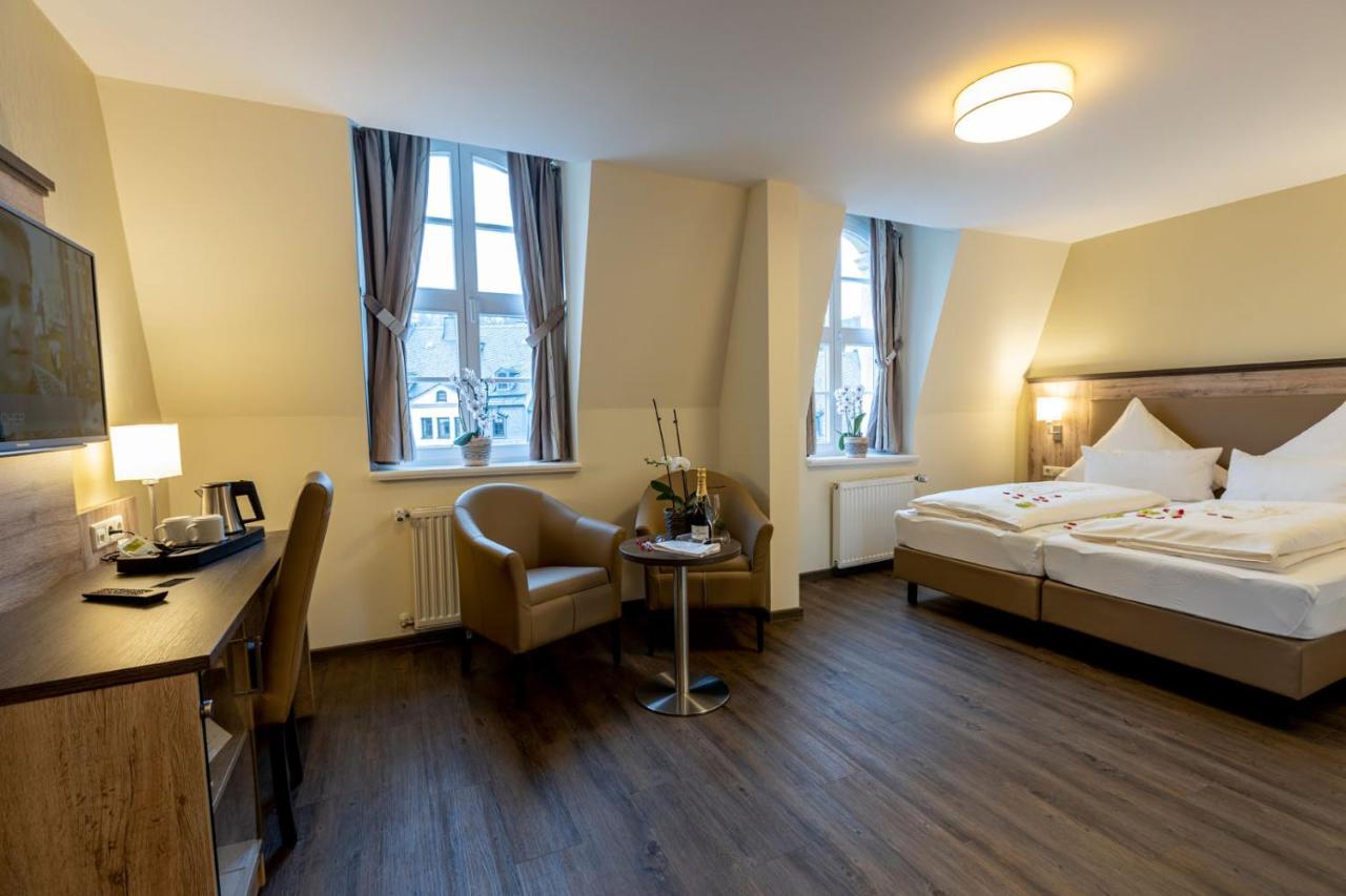 Hotel Ratskeller Schwarzenberg Шварценберг Екстериор снимка