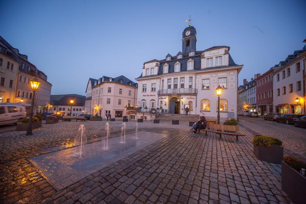 Hotel Ratskeller Schwarzenberg Шварценберг Екстериор снимка