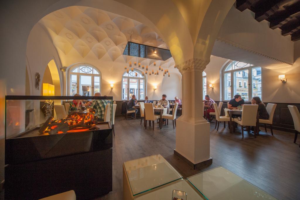 Hotel Ratskeller Schwarzenberg Шварценберг Екстериор снимка