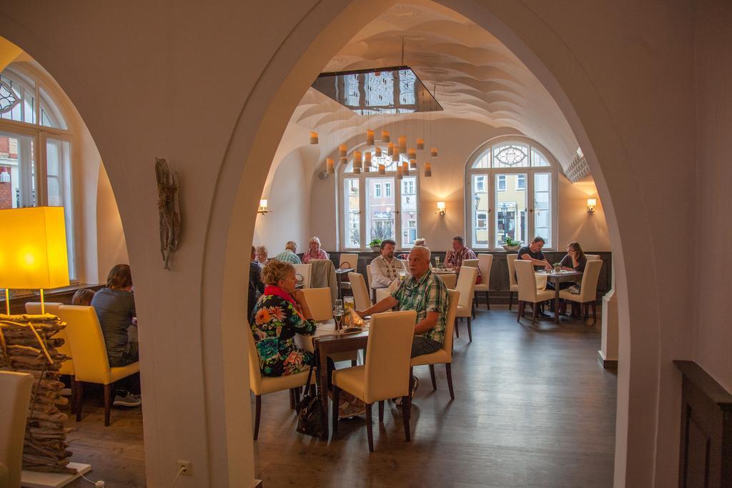Hotel Ratskeller Schwarzenberg Шварценберг Екстериор снимка