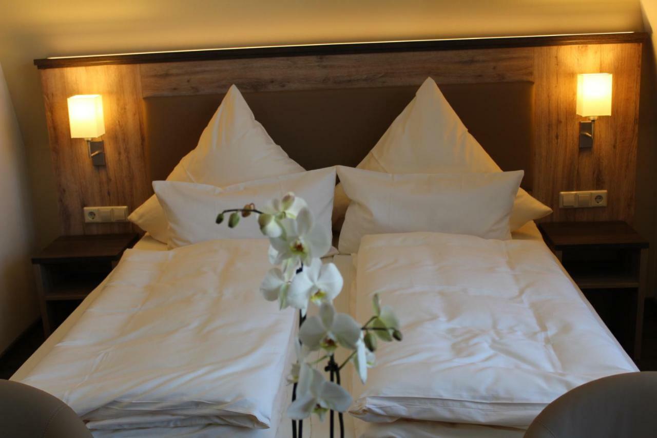 Hotel Ratskeller Schwarzenberg Шварценберг Екстериор снимка