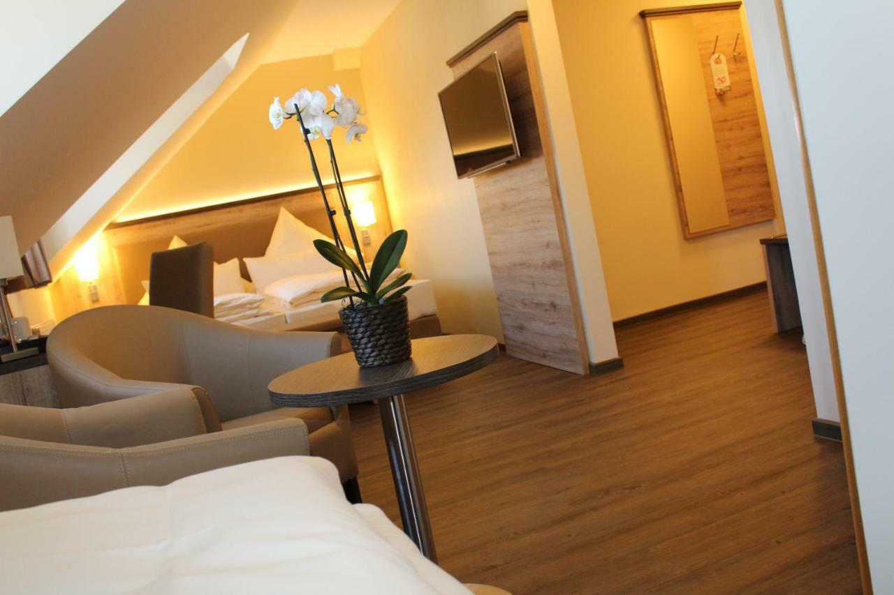 Hotel Ratskeller Schwarzenberg Шварценберг Екстериор снимка
